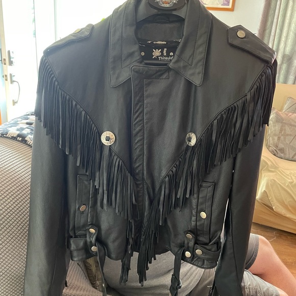 Leather jacket with fringe - Picture 3 of 3